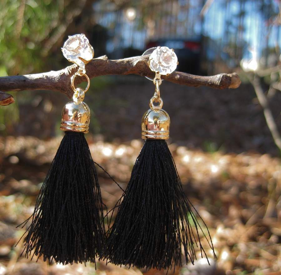 VOODOO BELLE BLACK WANGA EARRINGS