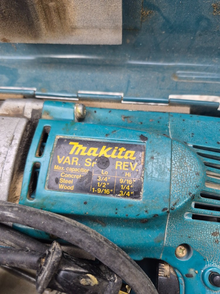 Makita Variable Speed Reversible Power Drill w/ Case – AS-IS, READ Description!!