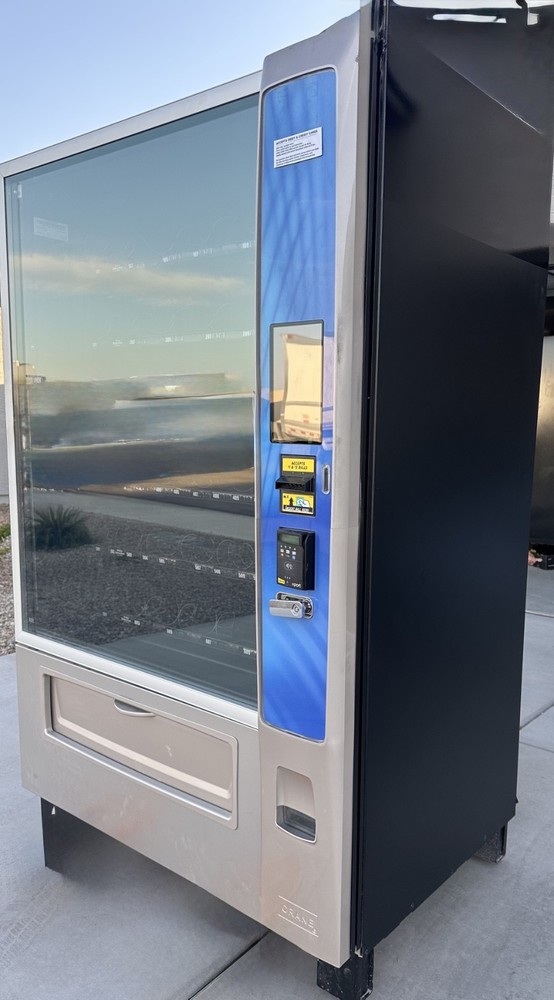3 Vending Machines --Refridgerated Combo Crane multimedia 2---2- Crane Gpl 159