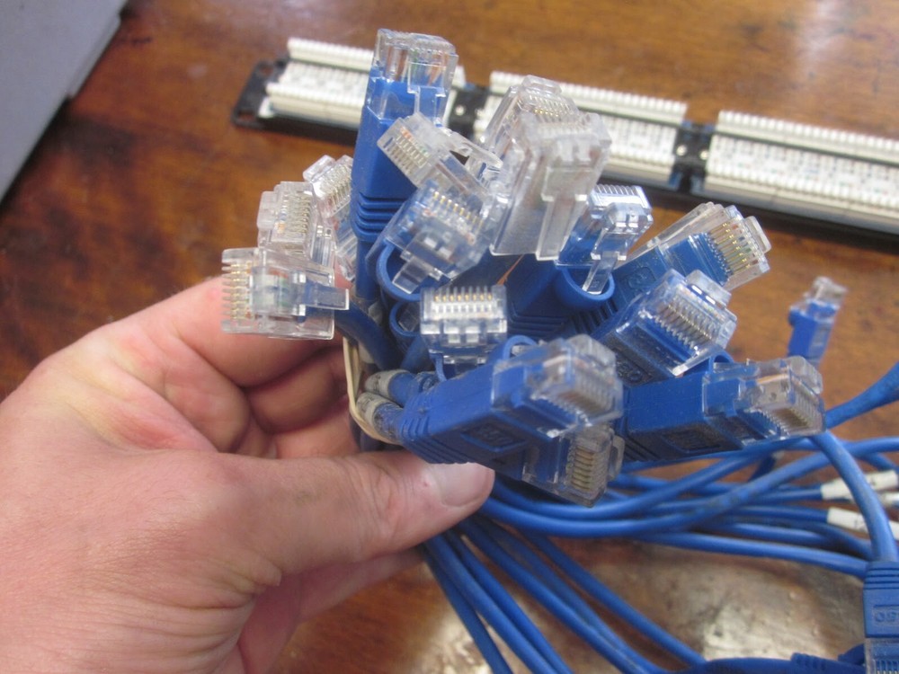 Trendnet TC-P24C5E 24-Port Cat5/5e 1U Patch Panel with 17 Patch Cables