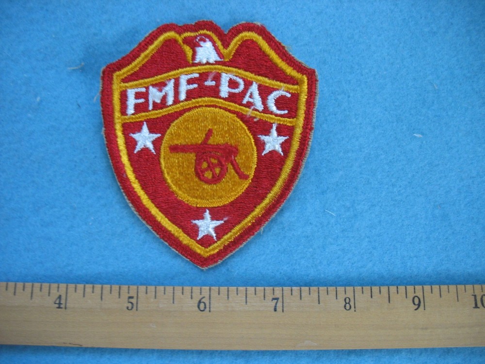 Original Mint WWII USMC FMF-PAC Artillery Whiteback patch NOS.