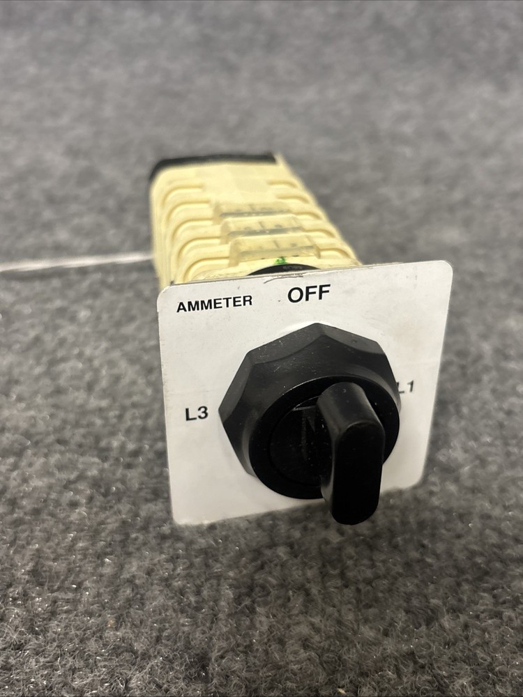 Ammeter Switch U-0762-D 10A 600V Rotary Switch New Other