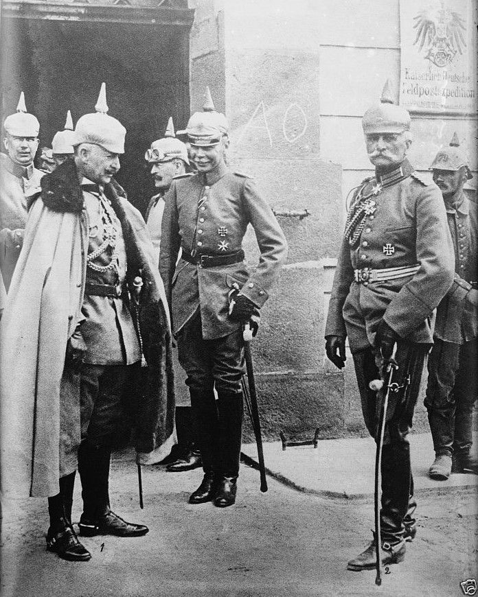 New 8x10 World War I WW1 Photo - Kaiser Wilhelm II and General von Mackensen