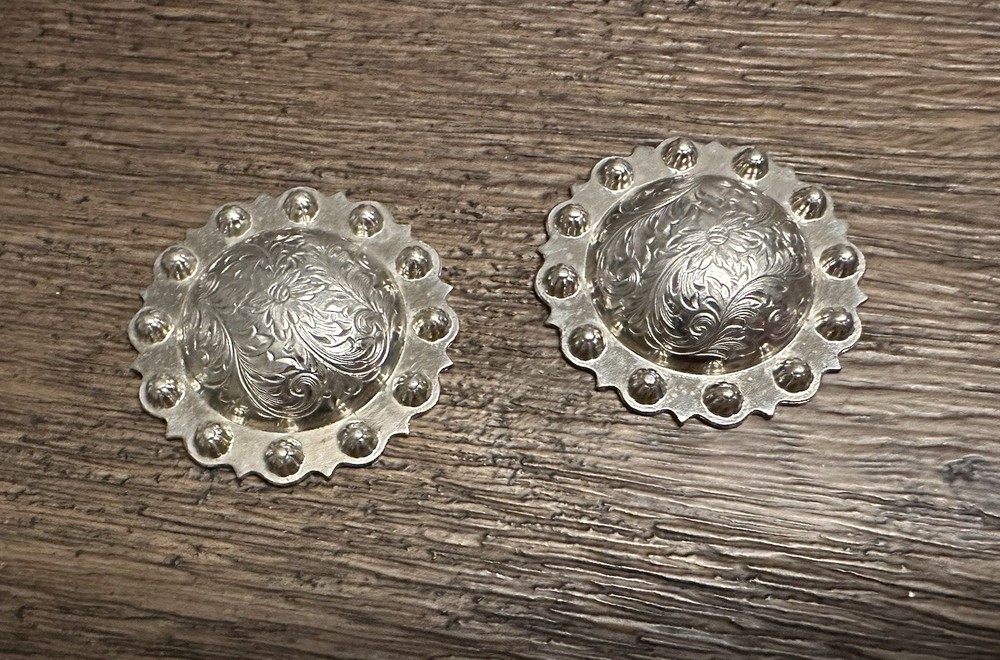 Berry Edge Silver Conchos