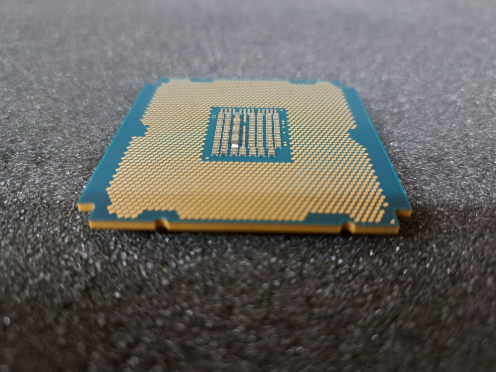 Used, Intel, CM8063501288706S R1BA, Xeon Processor E5 V2, 12 Core