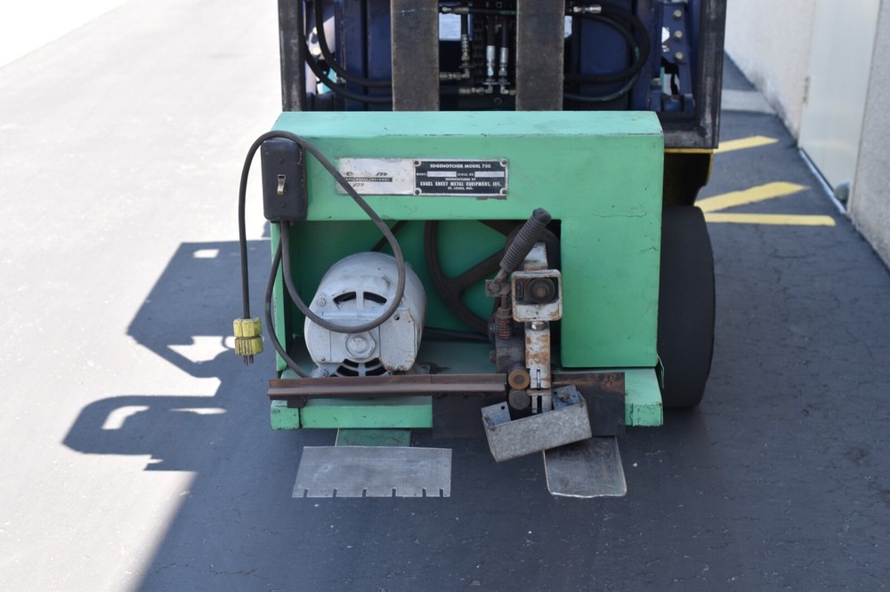 Engel Edgenotcher Model 750