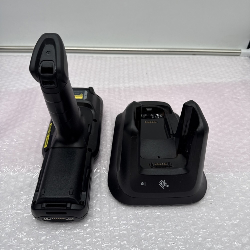 Zebra MC330K-GI3HA3US01 Mobile Computer Barcode Scanner Android8 2Gb/16GB MC3300