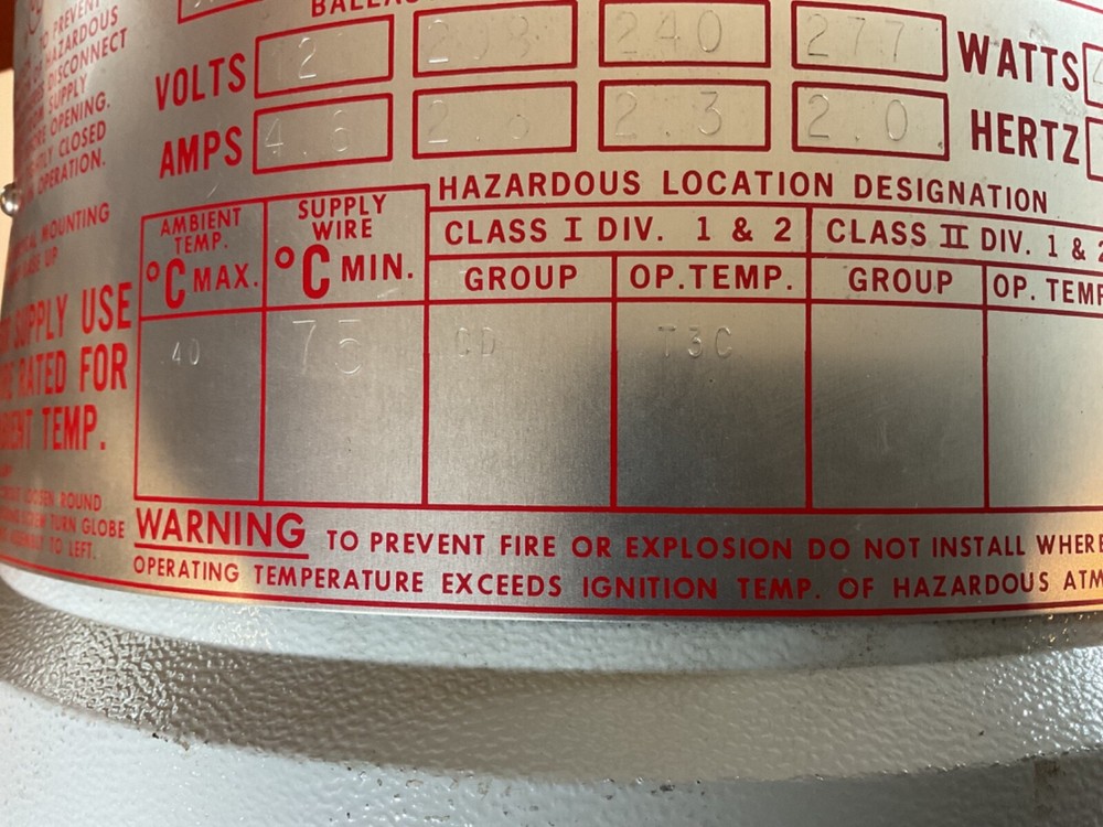 Appleton Code Master 2 Hazardous Location Light Fixture CMBL400-MT 400W Multi V