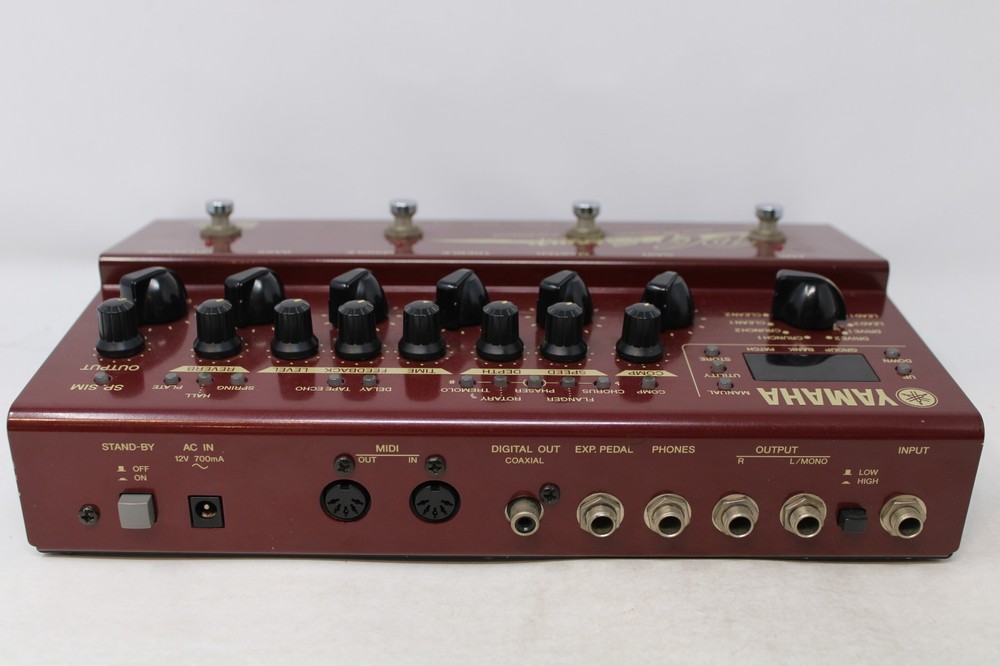 Yamaha DG-Stomp guitar pre-amplifier with multi-effects