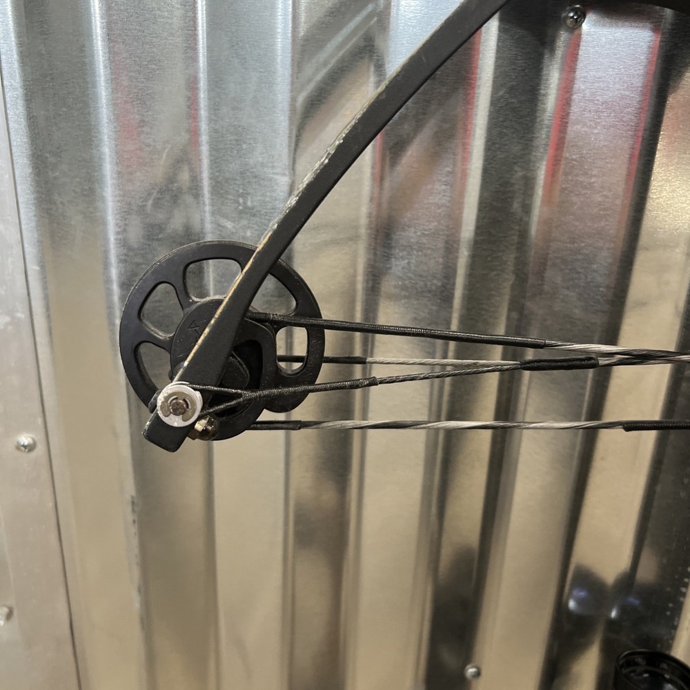 Barnett Whitetail Hunter 2 Crossbow Realtree String