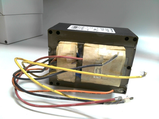 UNIVERSAL LIGHTNING TECHNOLOGIES M1000TRIAC5M METAL HALIDE BALLASTS, 1/PACK