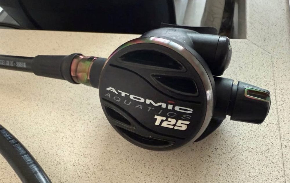 Atomic Aquatics t25 Regulator Yoke