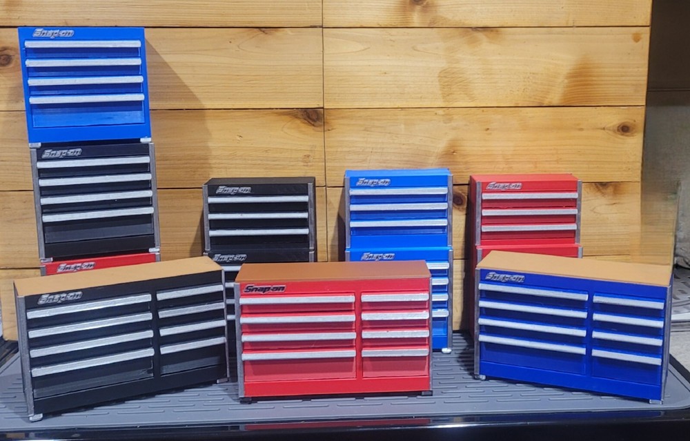 Novelty Mini Toolbox "Snap On"