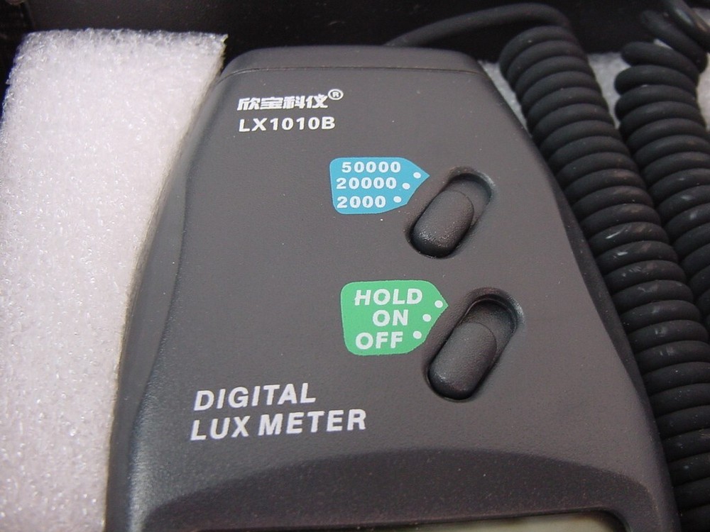 DIGITAL LUX METER LX1010B DIGITAL LIGHT LEVEL METER