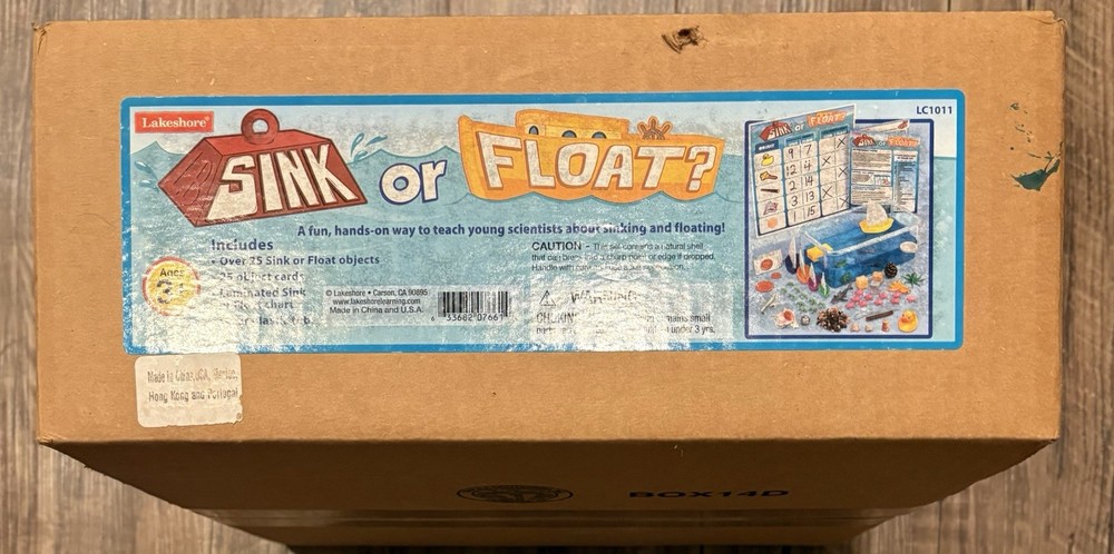 LAKESHORE EDUCATIONAL  Sink or Float Science Station K-Gr. 1 - New 25 Objects