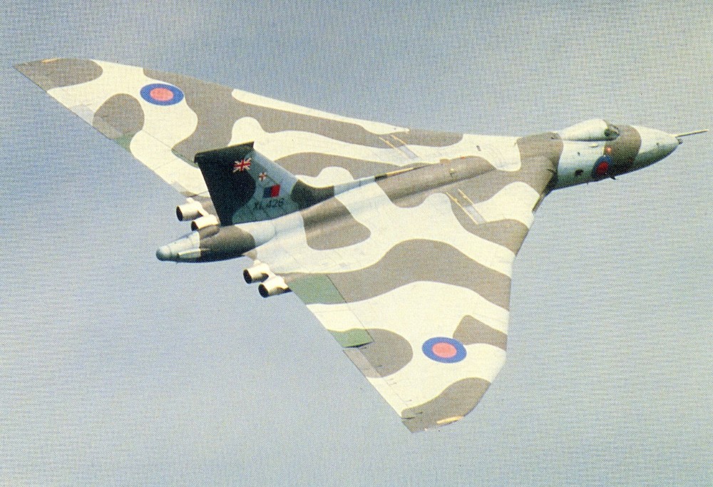 AVRO VULCAN XL426 POSTCARD