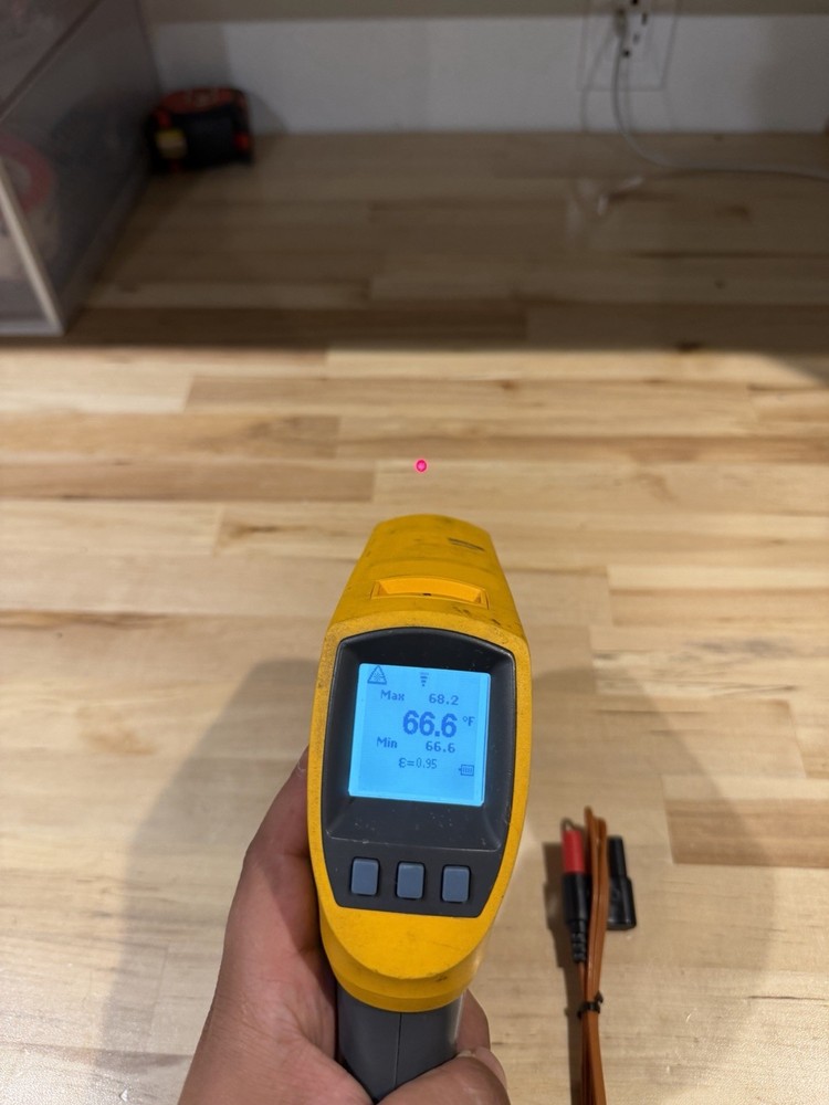 FLUKE 568 IR THERMOMETER W/ PROBE (TESTED) SHIPS FAST