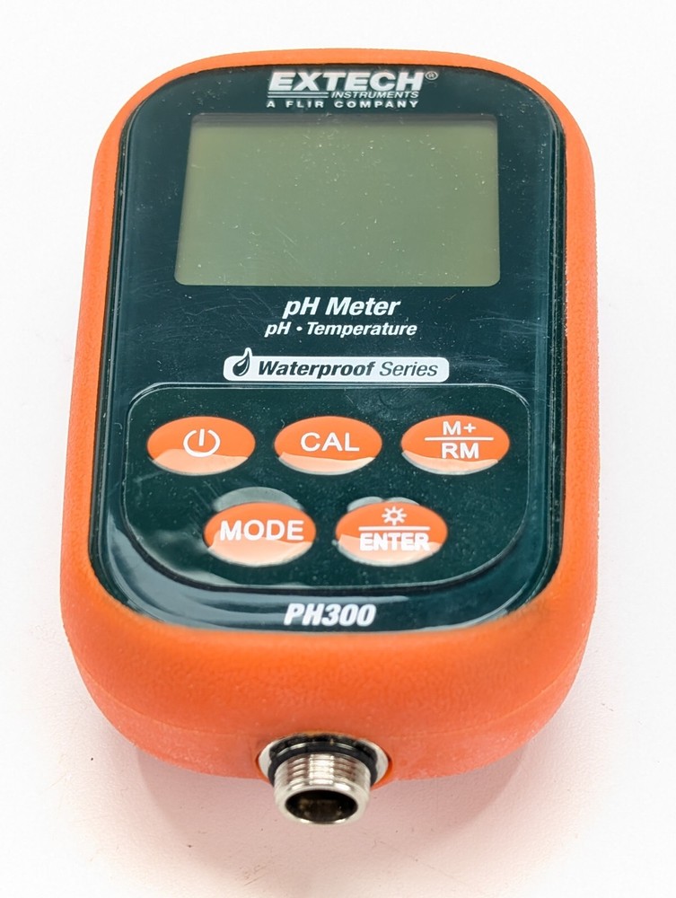 EXTECH PH300 pH / Temp Meter Kit w/Probe and Case