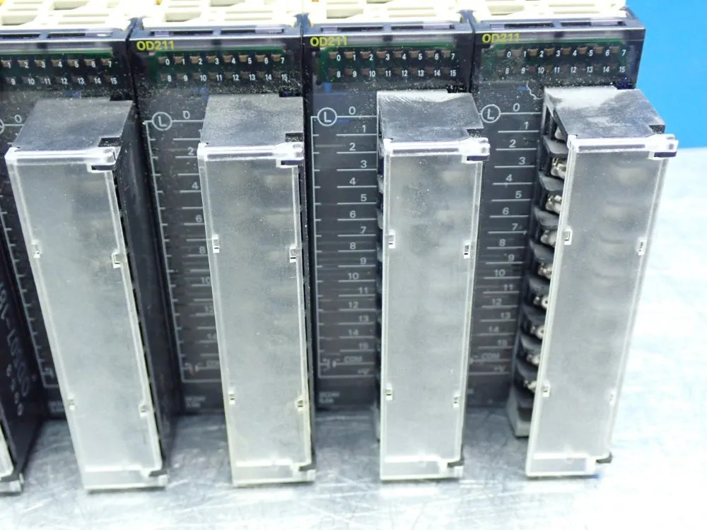 OMRON 16-POINT OUTPUT MODULE, 8PCS CJ1W-OD212