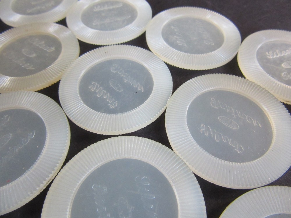 11 Tupperware SILENT PARTNER stacking casino gaming poker chip replacements