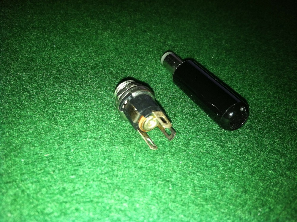 Switchcraft S-760 Power Plug & 722-A Chassis Mount Jack