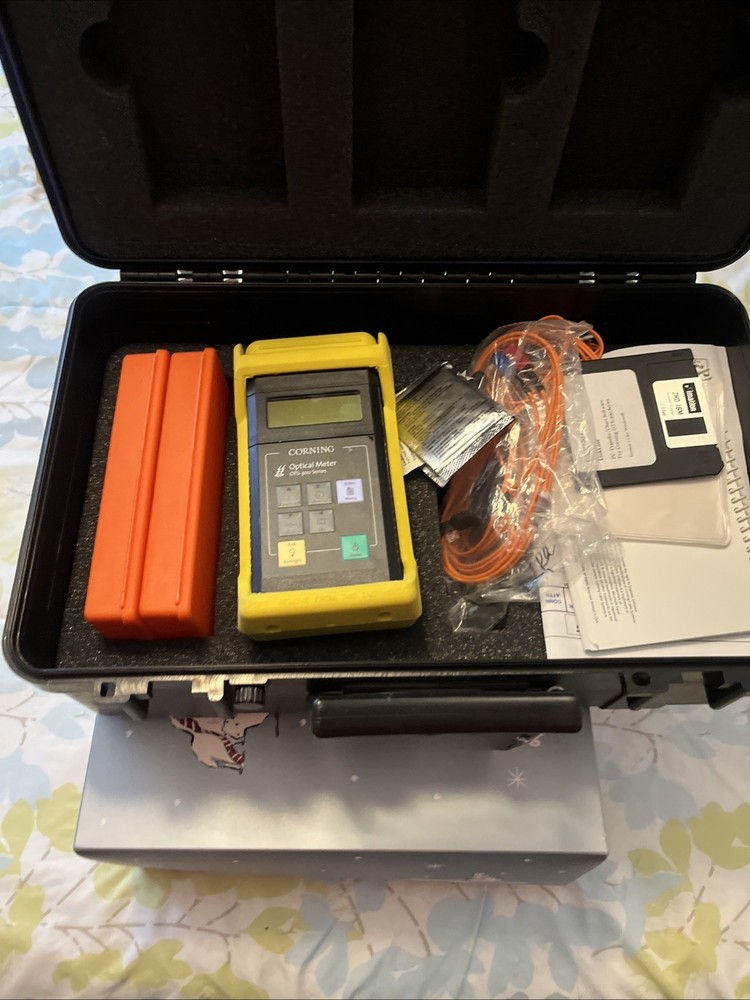Corning OTS 300 Series Optical Source & Optical Meter