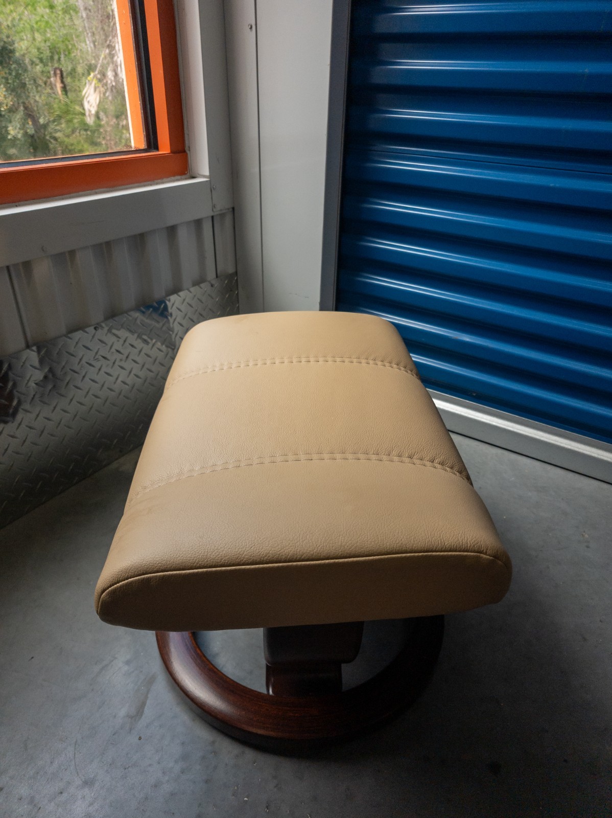 Ekornes Stressless Batick Latte Colored Leather Ottoman | Tilt Function
