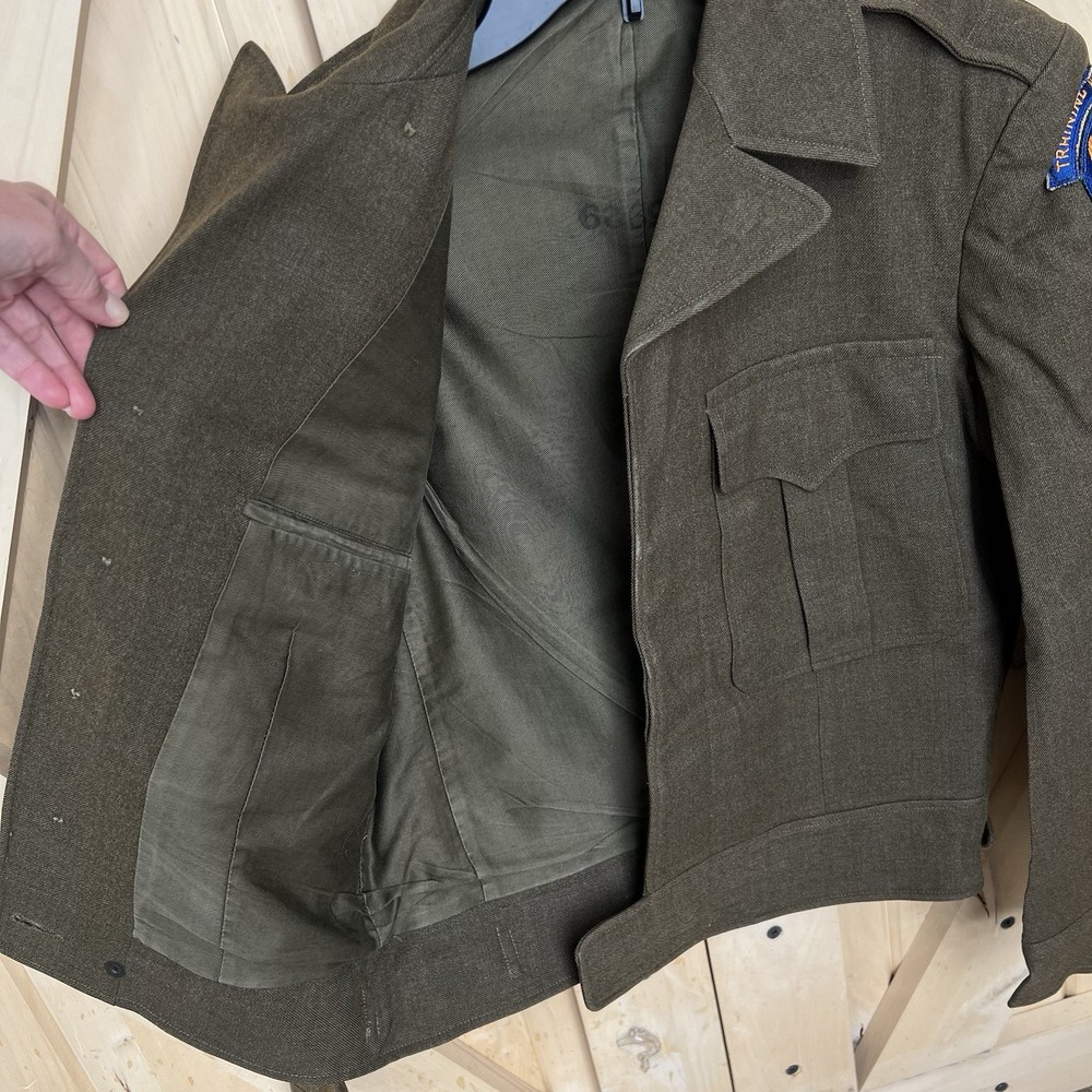 VTG 1946 Post WWII Era US AAF Wool Jacket 36R - Training Command/E5 Rank Patches