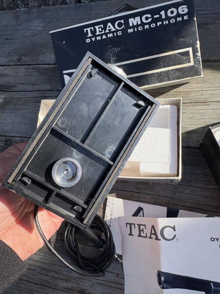 TEAC MC-106 DYNAMIC MICROPHONE New Old Stock