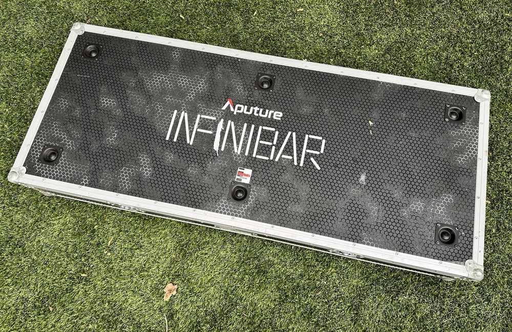 Aputure infinibar pb12 8 Light Kit (Empty Case)