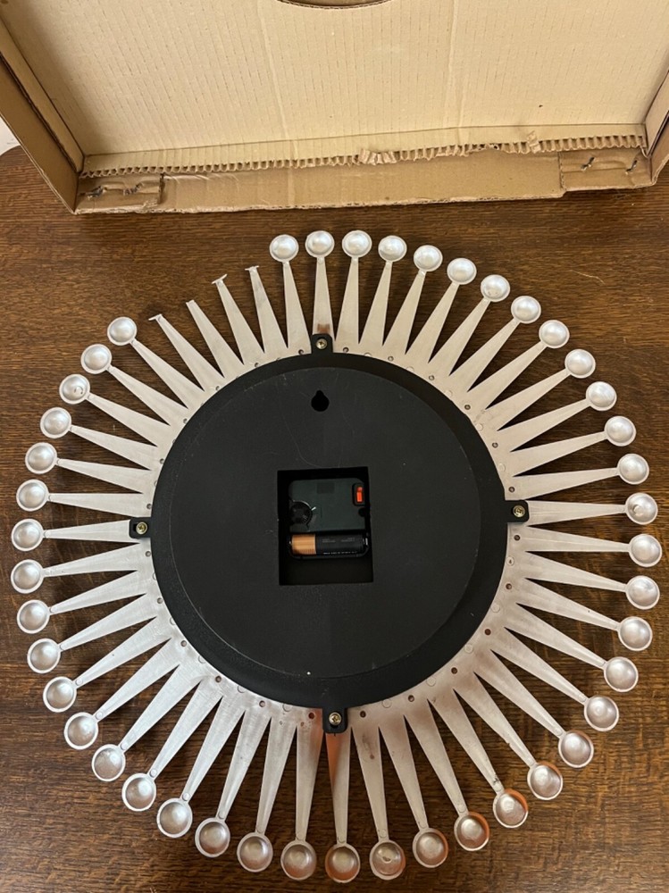 Robo-Tronics Quartz Clock 18" Model 2640