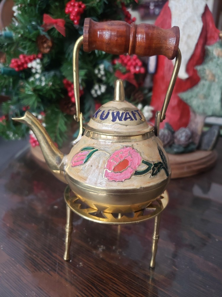 Decorative Kuwait Tea Pot With Stand