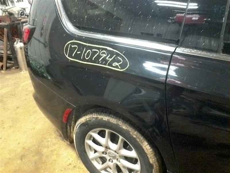 Driver Left Front Spindle/Knuckle Fits 17 PACIFICA 10190522