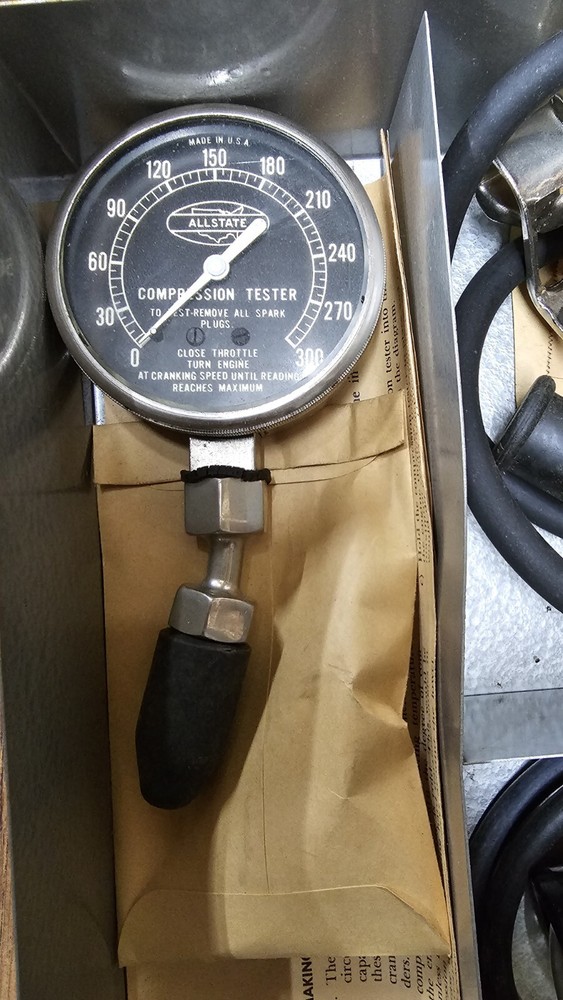Vintage Gauges - Engine Vacuum Fuel Pump & Compression Tester case