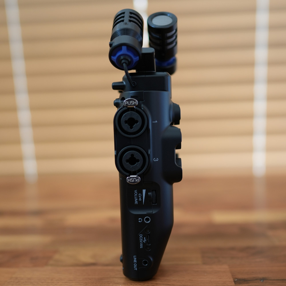 ZOOM H6studio Handheld Recorder Black High-Resolution 6-Channel Inputs