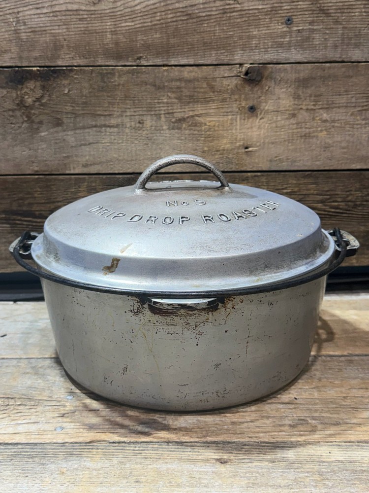 Wagner Ware, No. 249 Round Roaster & No. 9, Drip Drop Roaster Lid