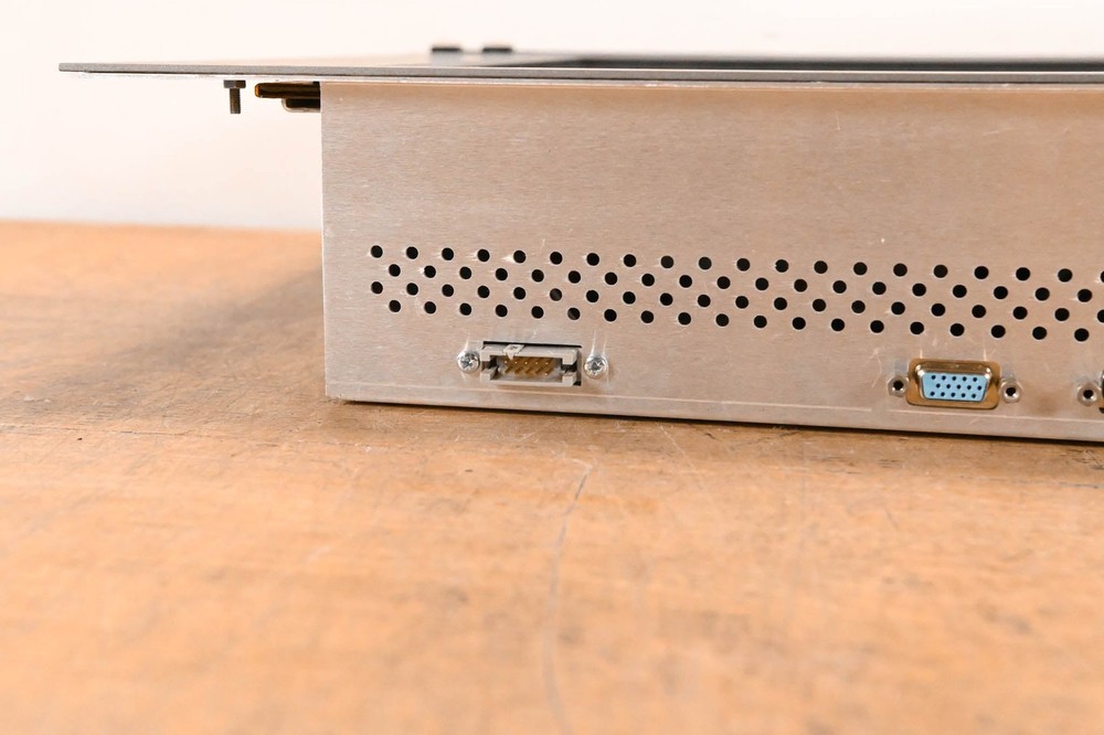 Solid State Logic C300 HD Operator Display (DVI/VGA, EXT K/B & EXT VID) CG01U0H