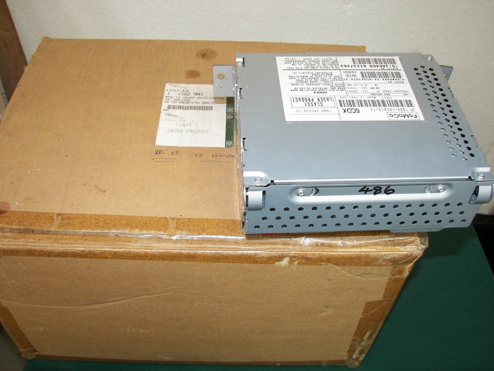 Jaguar CD Changer C2Z7041 NOS