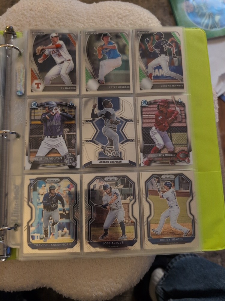 Baseball Card Light Binder 18 Pages