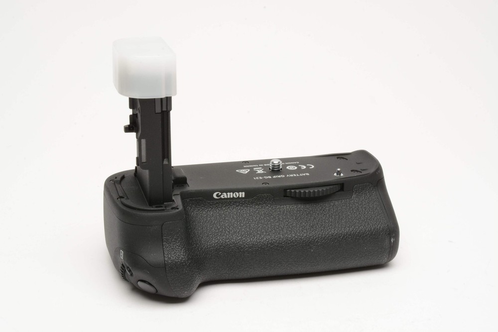 Canon BG-E21 for EOS 6D Mark II, Mint-