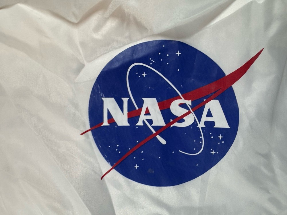 NASA Space Shuttle Souvenir Windbreaker- Size Large