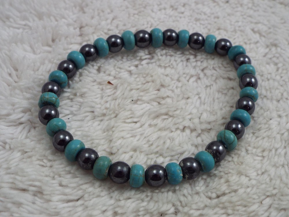 Turquoise Hematite Bead Stretch Bracelet (J35)