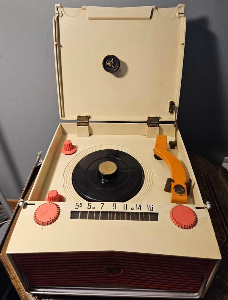 Victrola RCA Portable Radio Phonograph 6BY4A - No power cord - Untested