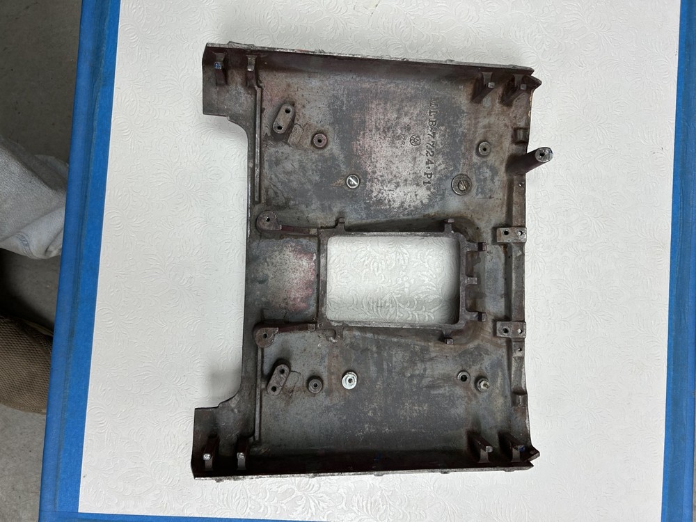 Original Mills Hightop Slot Machine Lower Casting