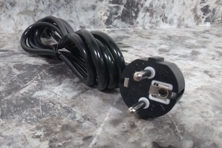 Thermo Scientific 88882006 100 to 240VAC Microplate Shaker (International Plug)