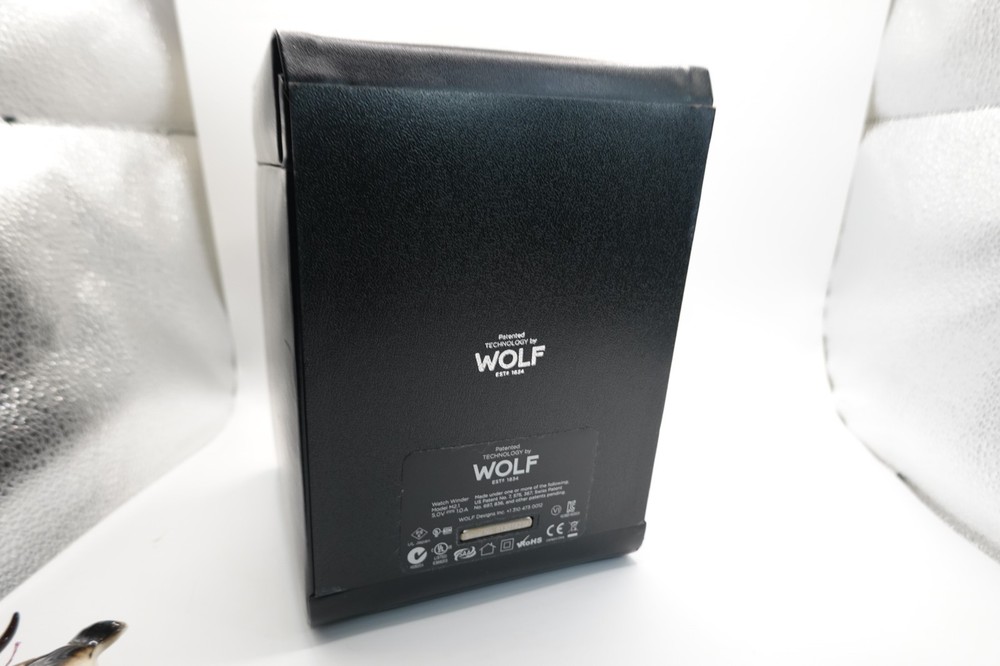 Wolf Single Watch Winder Model M2.1 New Batteries Works.