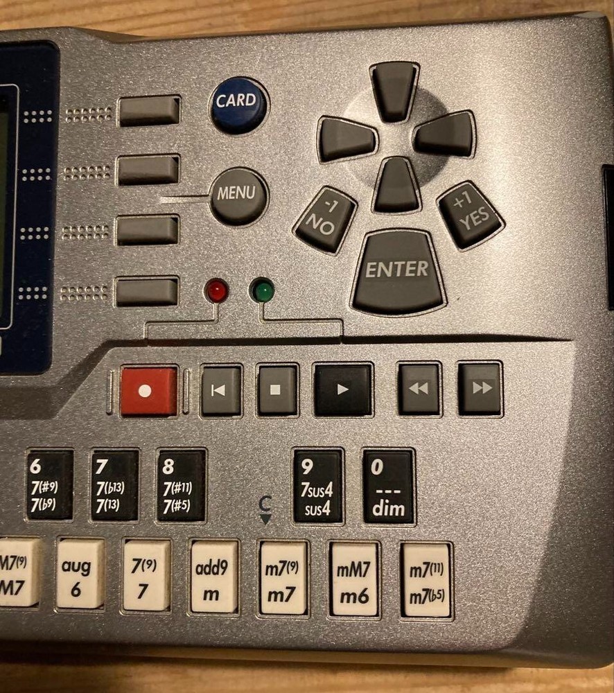 YAMAHA QY100 Sampler Sequencer Sound Module Rhythm Machine