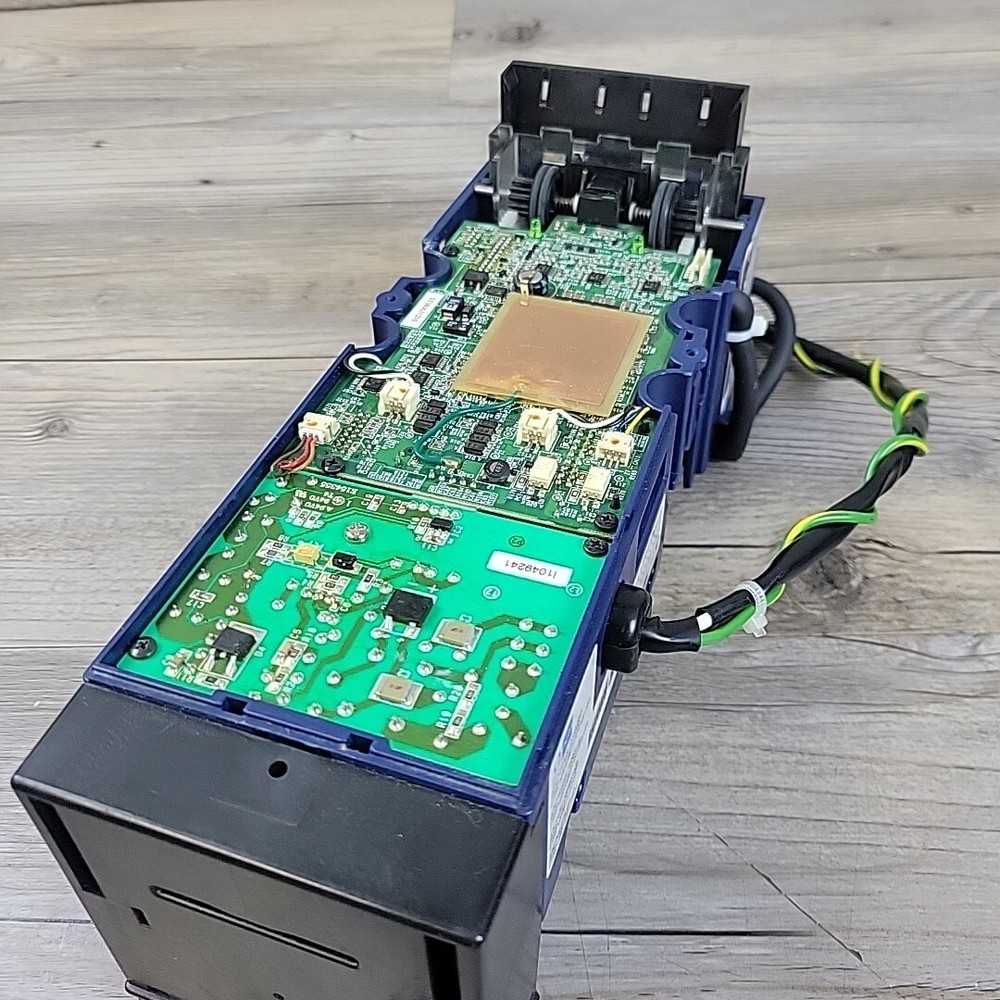 JCM DBV-302 Bill Validator DBV-302-SD-USA3-C211-44-000 Untested Missing Front