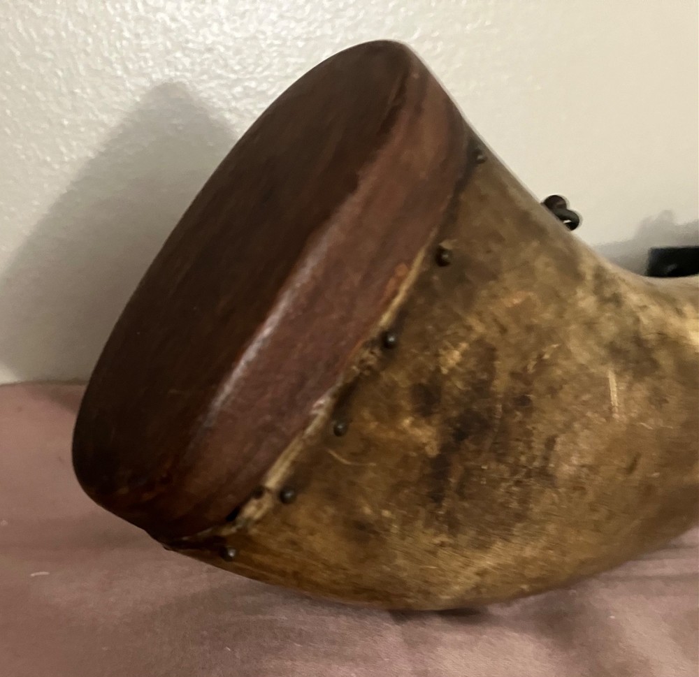 Antique powder horn flat sided 9.5”