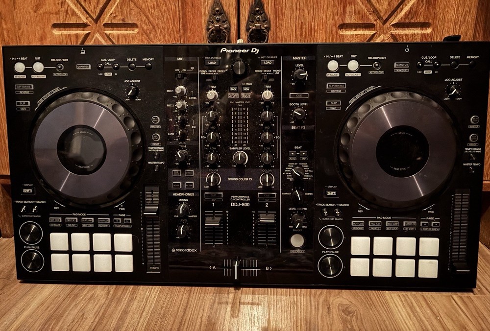 Pioneer DDJ 800 DJ Controller